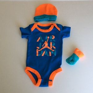 EUC GUC Baby boy 3 piece Nike Bundle! 0-6 months